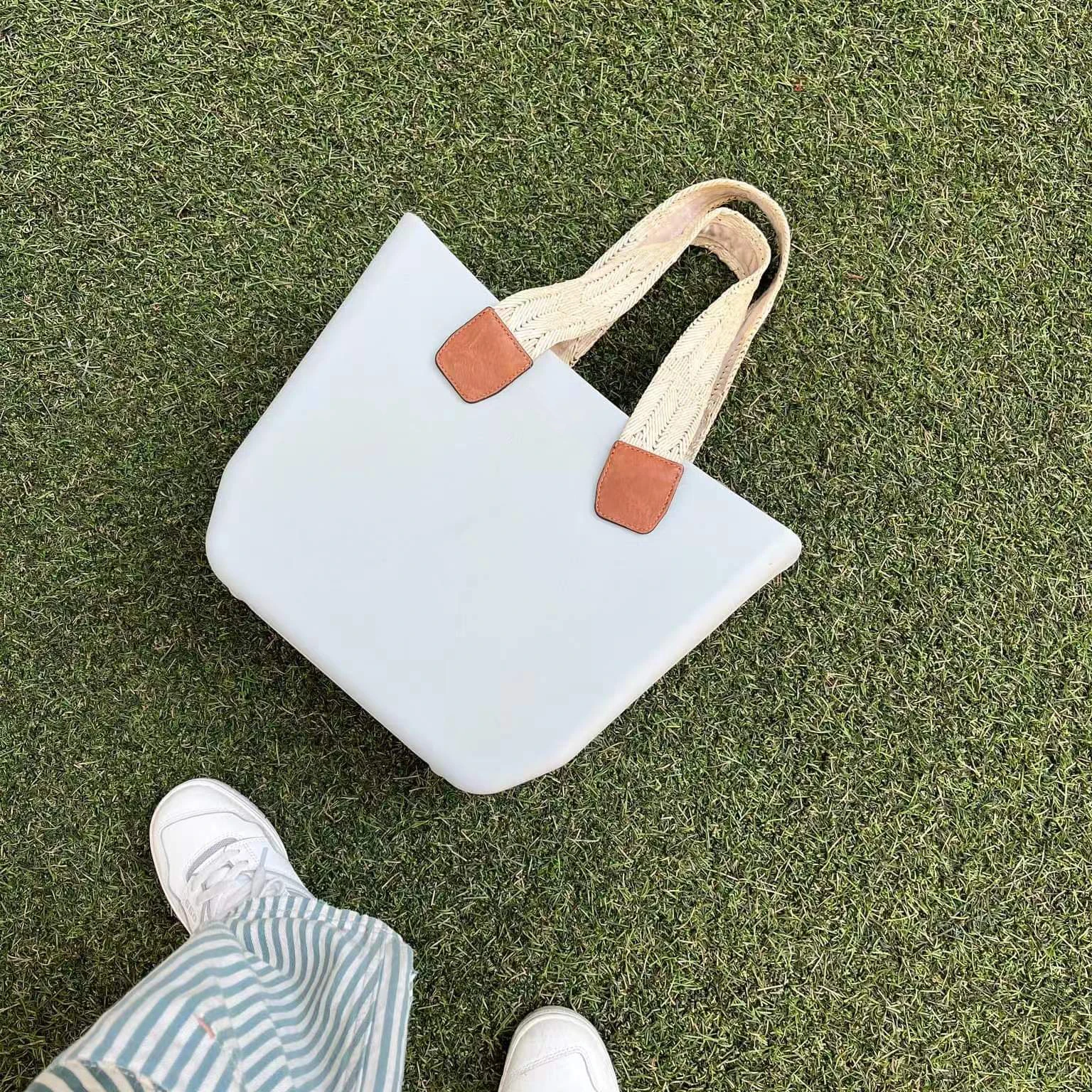 H6cbd0d0fc79b4dd29da6063add1f6914v.webp Chinese 's Portable EVA Beach Handbags Women's Custom Color Small Tote Bags W... - Image 1